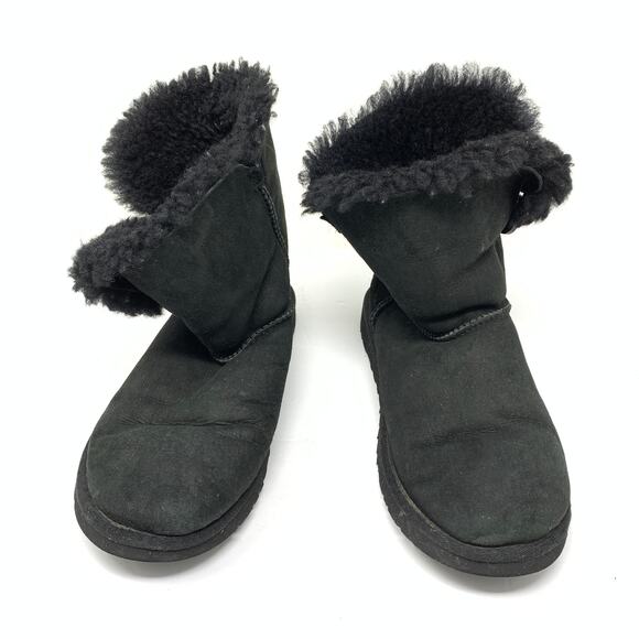 UGG Women's Size 6 Genuine Sheepskin Bailey Button II Boot Round Toe Black *READ - Picture 2 of 6